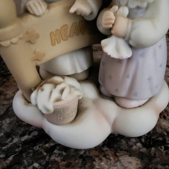 Vintage Precious Moments “No Tears Past the Gate” Figurine-1986 - Picture 3 of 6